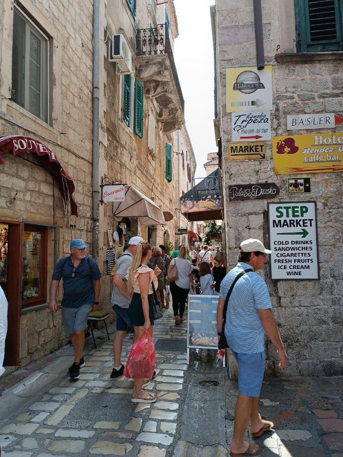 מלון קוטור Nova Dvokrevetna Soba Sa Dva Odvojena Kreveta I Zajednickim Kupatilom מראה חיצוני תמונה